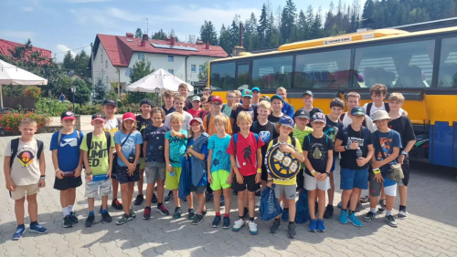 Čtyřicítka florbalistů zvládla herní kemp v Polsku
