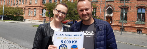Klubové roušky pomáhaly hned dvakrát
